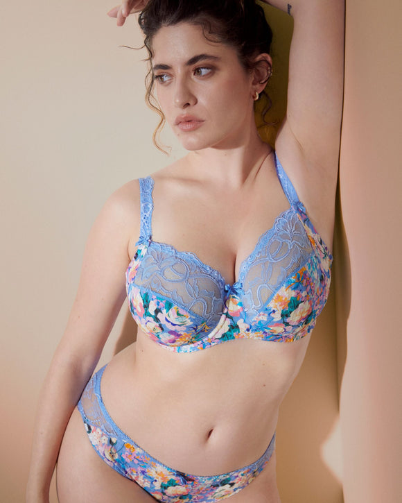 Le-Buste-Australia-0162120-1-Prima-Donna-Madison-Full-Cup-Bra-Open-Air-Blue-Floral-Lifestyle-Arm-up