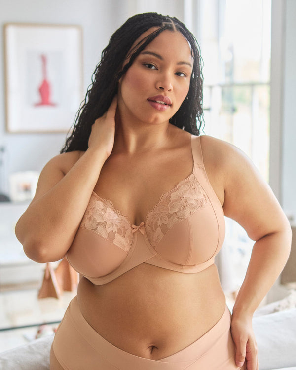 Full cup smooth fit with support perfect for fuller busts and bodies lifestyle image