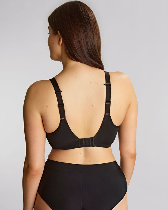 Scultpresse Form Spacer Bra made for curvy figures and big boobs back view