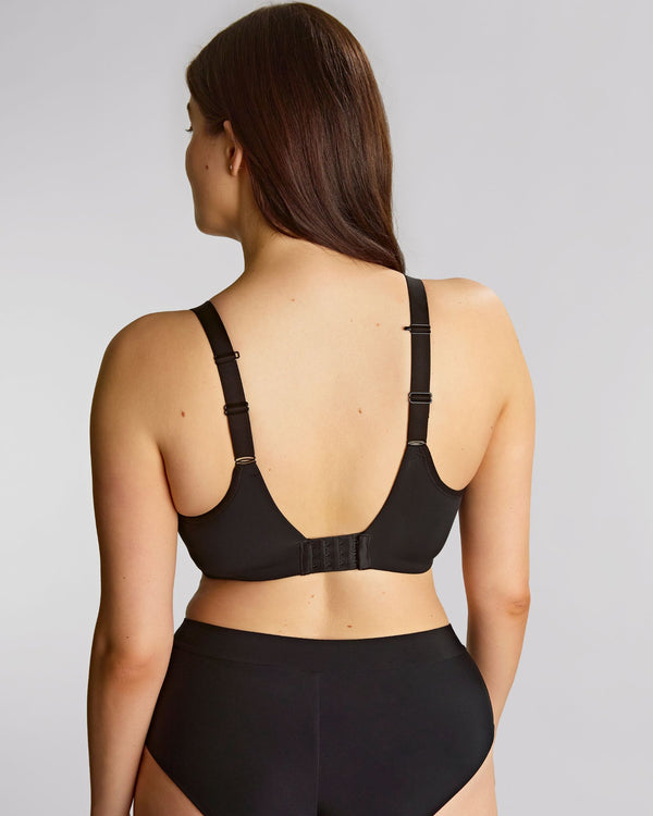 Scultpresse Form Spacer Bra made for curvy figures and big boobs back view