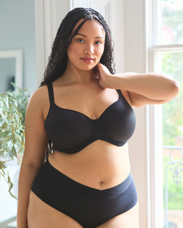 Scultpresse Form Spacer Bra made for curvy figures and big boobs lifestyle
