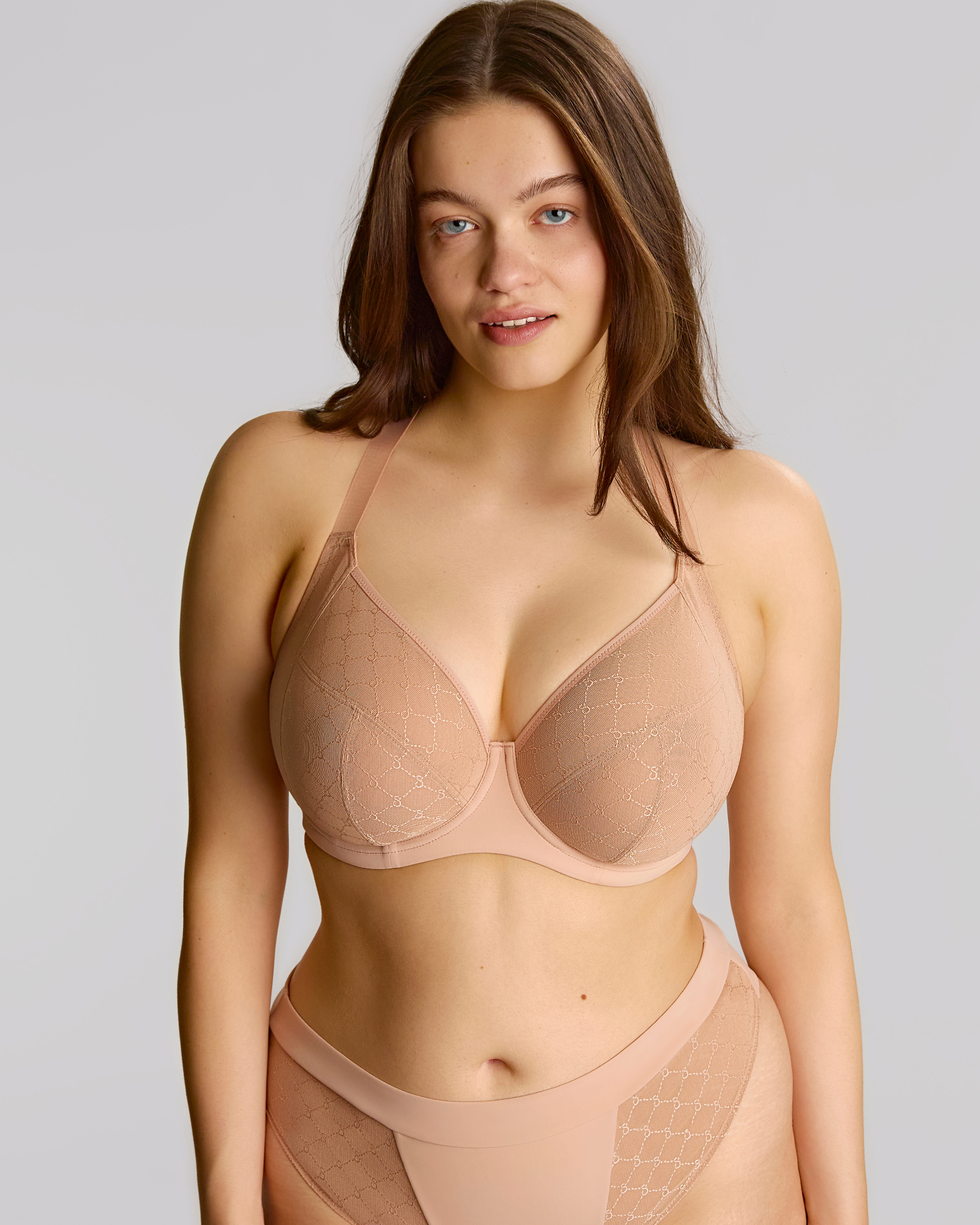 Muse Bra in Cameo Rose made for the curvy woman with a big bust front view with j hook fastened