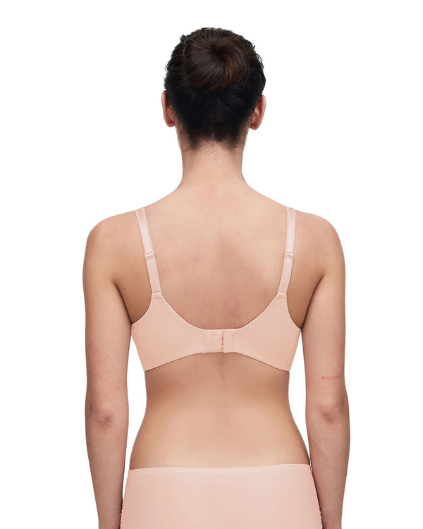 Full Cup bra seamless with geometriclace made for a fuller bust back view