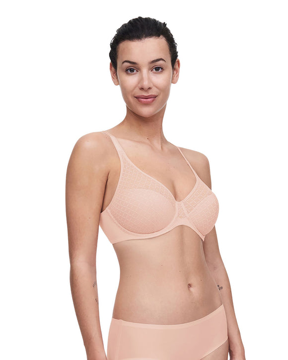 Full Cup bra seamless with geometriclace made for a fuller bust side view