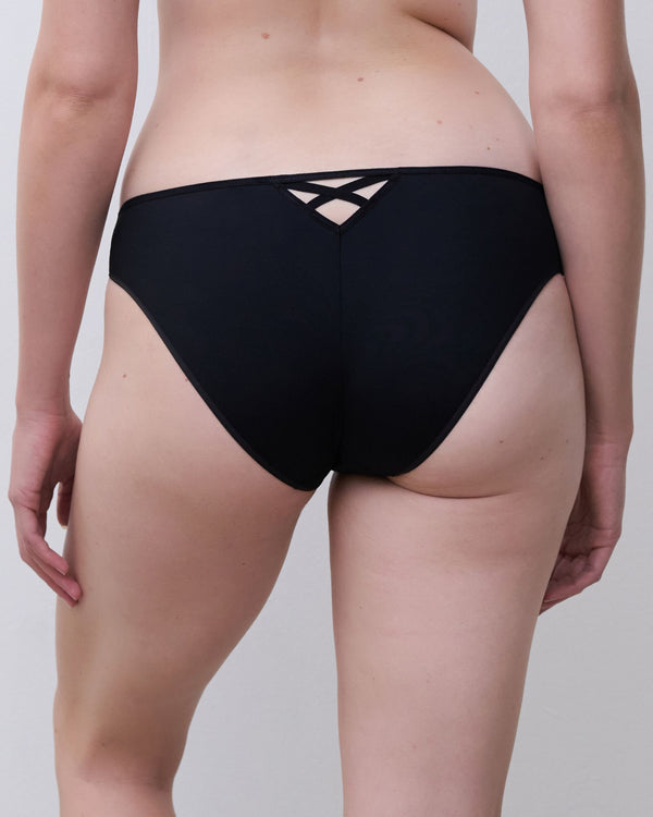 Chantelle Lush Brief in Black and Soft Pink made for the curvier woman back view