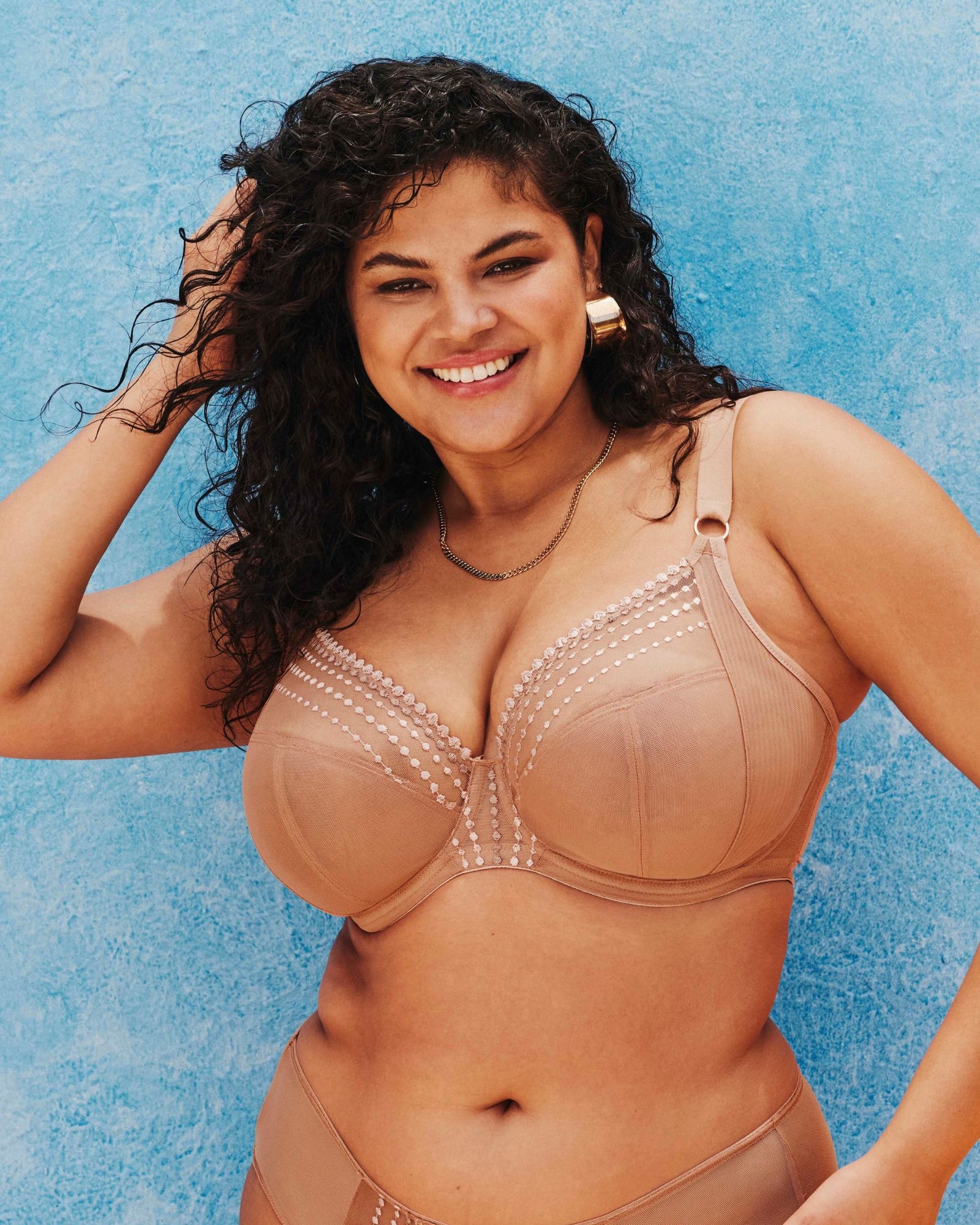 Elomi Matilda Plunge Bra is made for Curves and a Fuller Bust live life boldly in Matilda front lifestyle