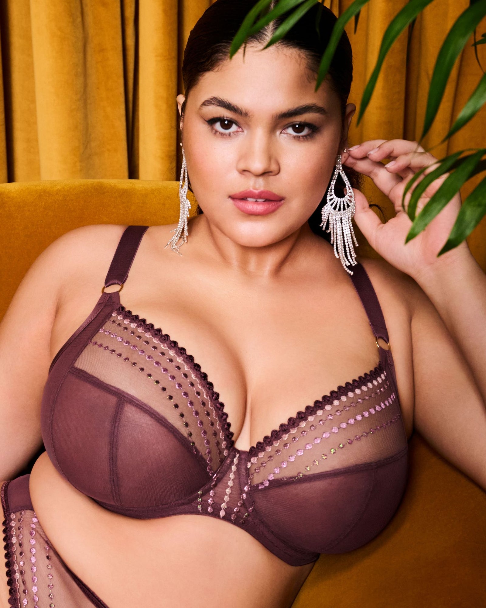 Elomi Matilda Plunge Bra in Sugarplum made for the curvier woman with a big bust lifestyle