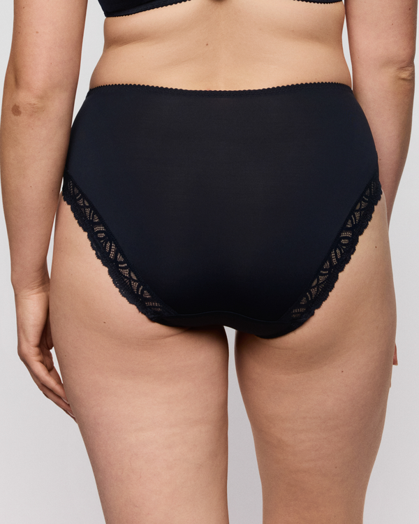 Prima Donna Salerno Full Briefs in Midnight, made for curves