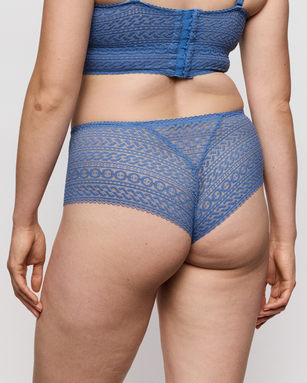 Primadonna Luxury Thong in the color Regatta, made for curves