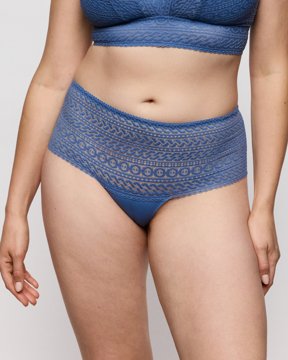 Primadonna Luxury Thong in the color Regatta, made for curves