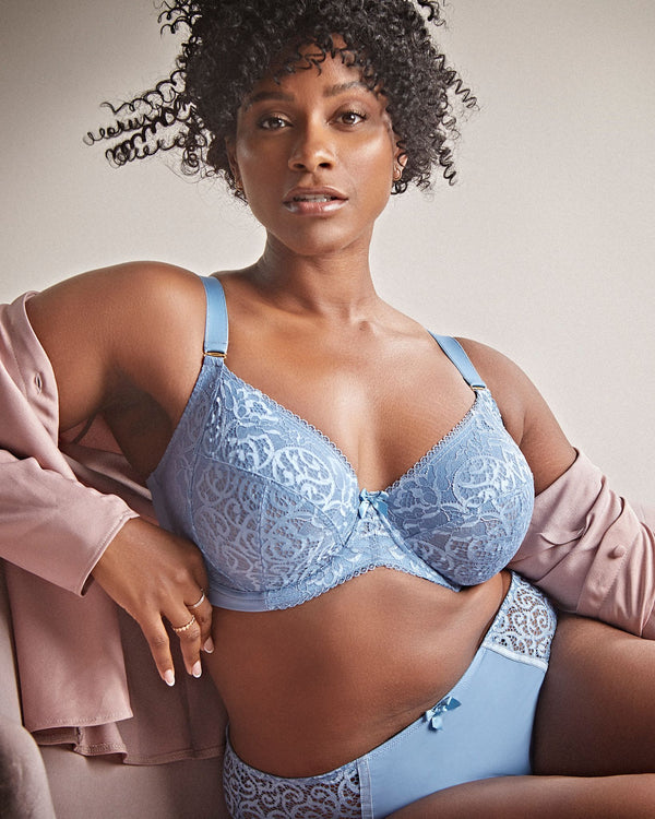 Le-Buste-Australia-9686-Sculptresse-Estel-Plunge-Bra-9682-Deep-Brief-Dusk-Blue-Lifestyle